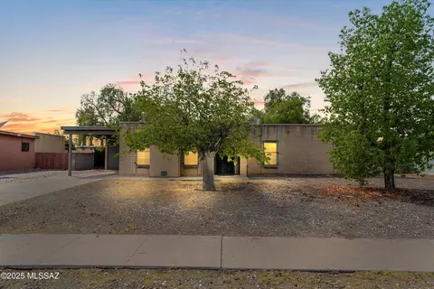 7530 E Stella Rd, Tucson, AZ 85730