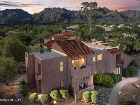 5051 N Sabino Canyon Rd #2204, Tucson, AZ 85750