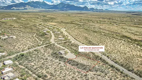 733 E Sawmill Canyon Pl, Green Valley, AZ 85614