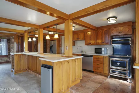 9084 E Sky Ranch Rd, Portal, AZ 85632