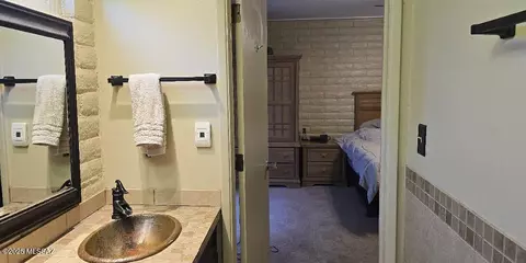 Bath - 1006 E Geneva, Pearce, AZ 85625 photo 6 of 8