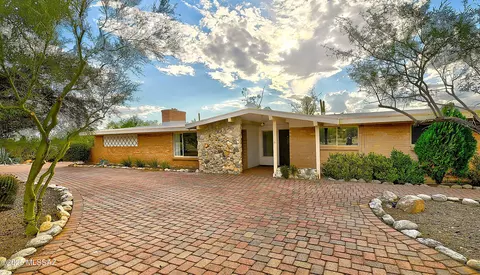 6501 N Calle De Estevan, Tucson, AZ 85718