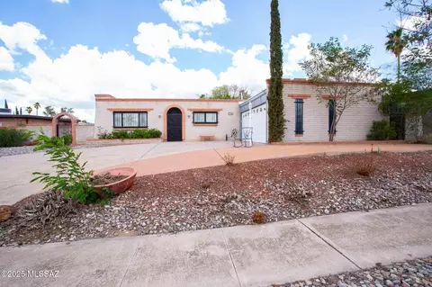 1545 S Aida Ave, Tucson, AZ 85710