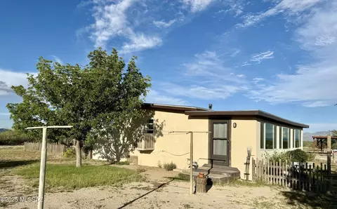 Exterior - 4245 W Monte Vista Ln, Willcox, AZ 85643 photo 5 of 9