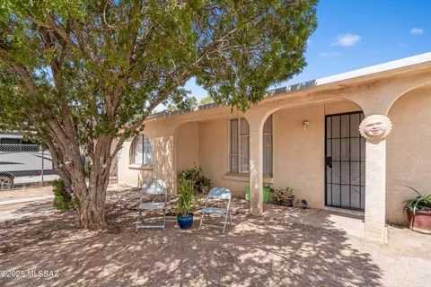 758 W Santa Paula St, Tucson, AZ 85706