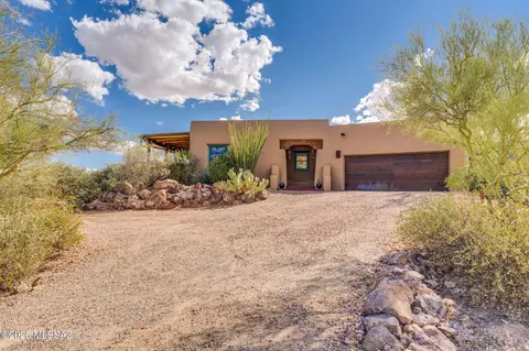5227 W Camino Del Desierto, Tucson, AZ 85745