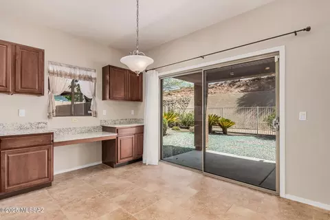 Kitchen - 60674 Eagle Heights Dr, Saddlebrooke, AZ 85739 photo 3 of 4