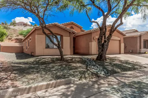 Exterior - 60674 Eagle Heights Dr, Saddlebrooke, AZ 85739 photo 5 of 7