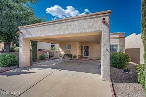 542 W Riverdale Ct, Green Valley, AZ 85614