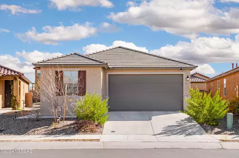 8757 E Pebble Stone Ln, Tucson, AZ 85730