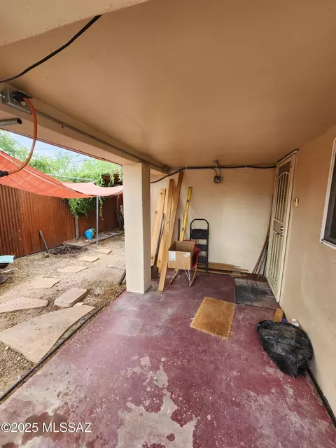 Exterior - 337 E Glenn St, Tucson, AZ 85705 photo 2 of 2