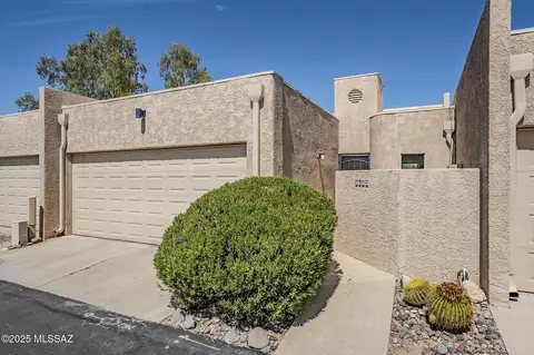 3653 N Forgeus Ave, Tucson, AZ 85716