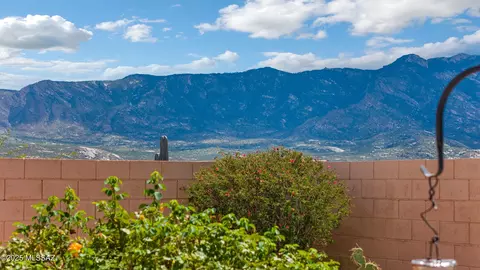 63577 E Whispering Tree Ln, Tucson, AZ 85739 photo 3