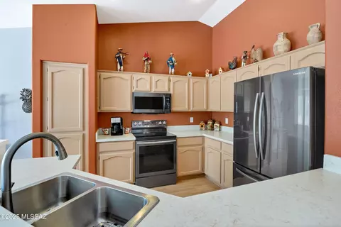 63577 E Whispering Tree Ln, Tucson, AZ 85739 photo 15