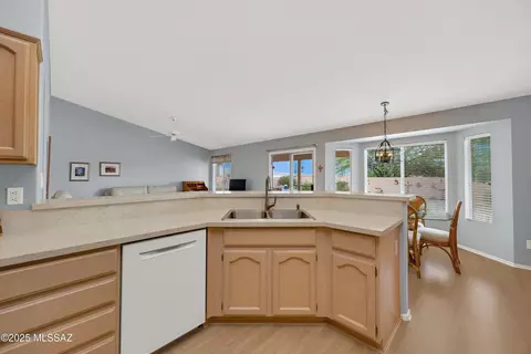 63577 E Whispering Tree Ln, Tucson, AZ 85739 photo 17