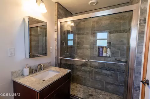 Bath - 2116 E 8th St, Tucson, AZ 85719 photo 3 of 3