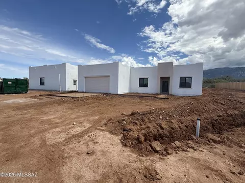 15793 N Twin Lakes Dr, Catalina, AZ 85739