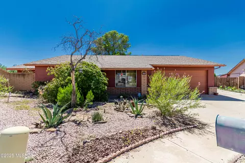 4015 W Plantation St, Tucson, AZ 85741