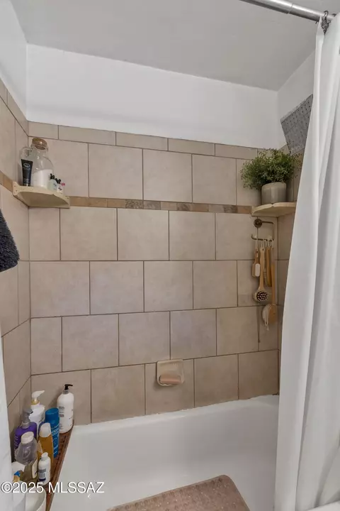 Bath - 4702 E 9th St, Tucson, AZ 85711 photo 2 of 2