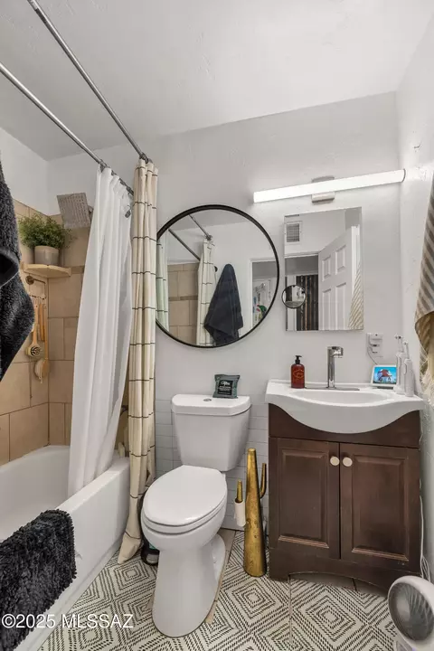 Bath - 4702 E 9th St, Tucson, AZ 85711 photo 1 of 2