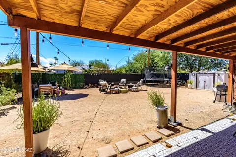 Exterior - 4702 E 9th St, Tucson, AZ 85711 photo 7 of 8