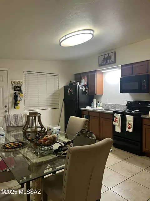 Kitchen - 12 E Nebraska St, Tucson, AZ 85706 photo 2 of 2