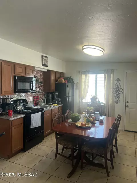 Kitchen - 12 E Nebraska St, Tucson, AZ 85706 photo 1 of 2