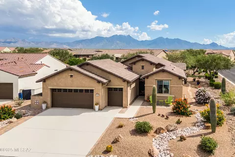 2428 E Canyon Crossing Dr, Green Valley, AZ 85614