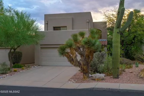 148 N Champagne Pl, Tucson, AZ 85745