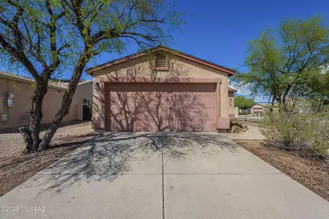 2599 E Windsor Castle Ln, Tucson, AZ 85706