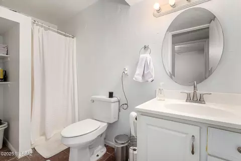Bath - 2961 E 30th St, Tucson, AZ 85713 photo 1 of 1