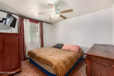 Bedroom - 2961 E 30th St, Tucson, AZ 85713 photo 2 of 5