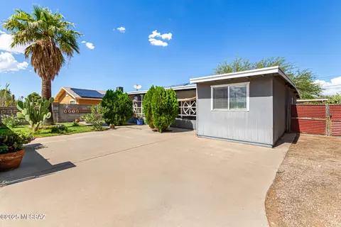 Exterior - 2961 E 30th St, Tucson, AZ 85713 photo 3 of 13