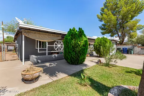 Exterior - 2961 E 30th St, Tucson, AZ 85713 photo 4 of 13