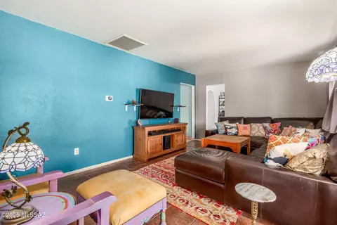 Living - 2961 E 30th St, Tucson, AZ 85713 photo 2 of 3