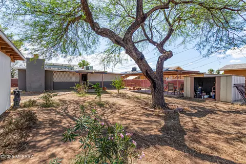 Exterior - 2961 E 30th St, Tucson, AZ 85713 photo 12 of 13