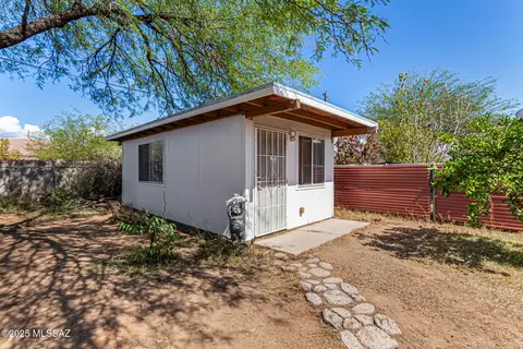 Exterior - 2961 E 30th St, Tucson, AZ 85713 photo 9 of 13