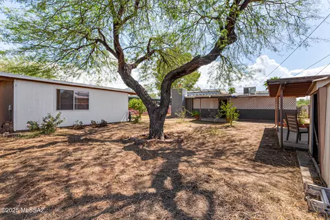 Exterior - 2961 E 30th St, Tucson, AZ 85713 photo 10 of 13