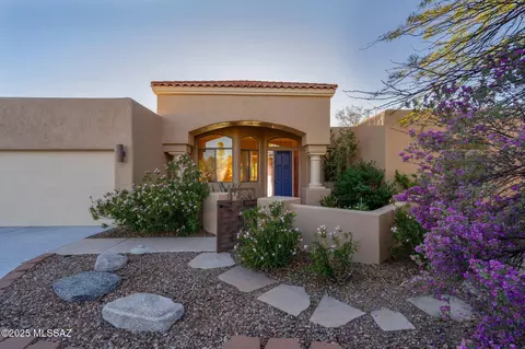 3801 N River Hills Dr, Tucson, AZ 85750