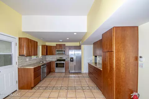 8820 E Shenandoah Pl, Tucson, AZ 85710