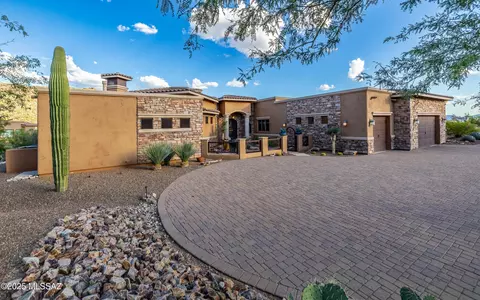 13714 N Nesting Quail Pl, Marana, AZ 85658