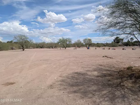 6035 S 6th Ave, Tucson, AZ 85706
