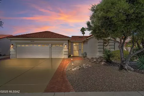 38128 S Silverwood Dr, Tucson, AZ 85739
