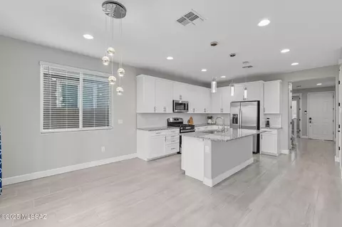 Kitchen - 12100 E Ryscott Cir, Vail, AZ 85641 photo 2 of 6