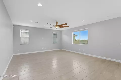 Living - 12100 E Ryscott Cir, Vail, AZ 85641 photo 1 of 3