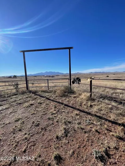 000 Milky Way Ln, Elgin, AZ 85611
