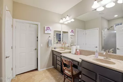 Bath - 14065 E Troika St, Vail, AZ 85641 photo 1 of 2