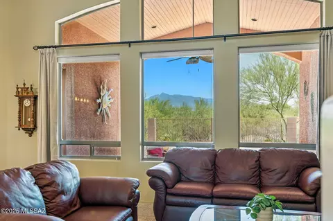 Living - 14067 E Fairway Bluff Ct, Vail, AZ 85641 photo 2 of 8