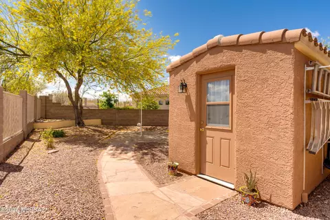 Exterior - 14067 E Fairway Bluff Ct, Vail, AZ 85641 photo 10 of 12