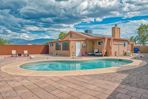 1067 N Independence Ave, Tucson, AZ 85748